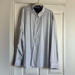 Source Unknown White and Navy Small Pattern Casual Button Down Shirt